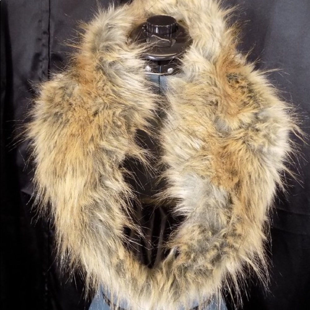 BP Faux Fur Women's Neck Warmer NWT